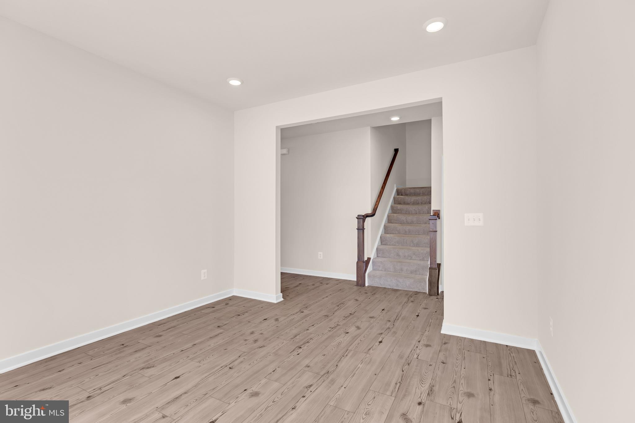 2053 Whithorn Hill