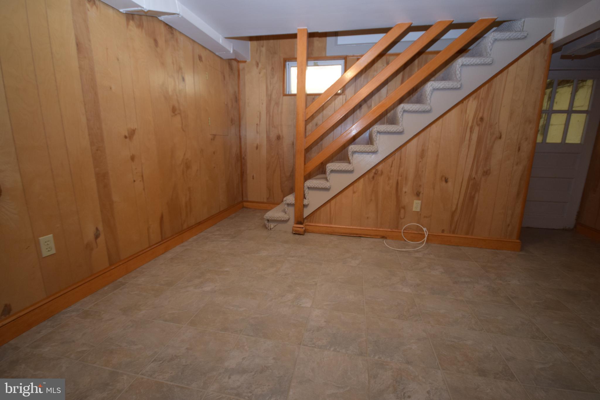 116 W Cameron Rd