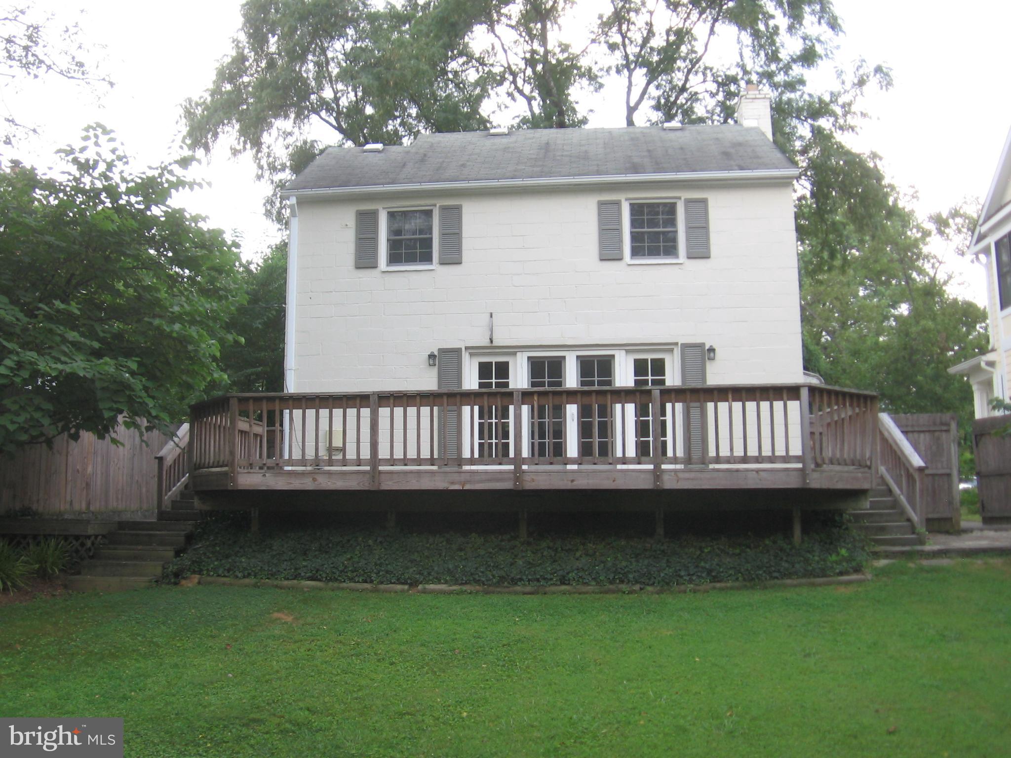 116 W Cameron Rd