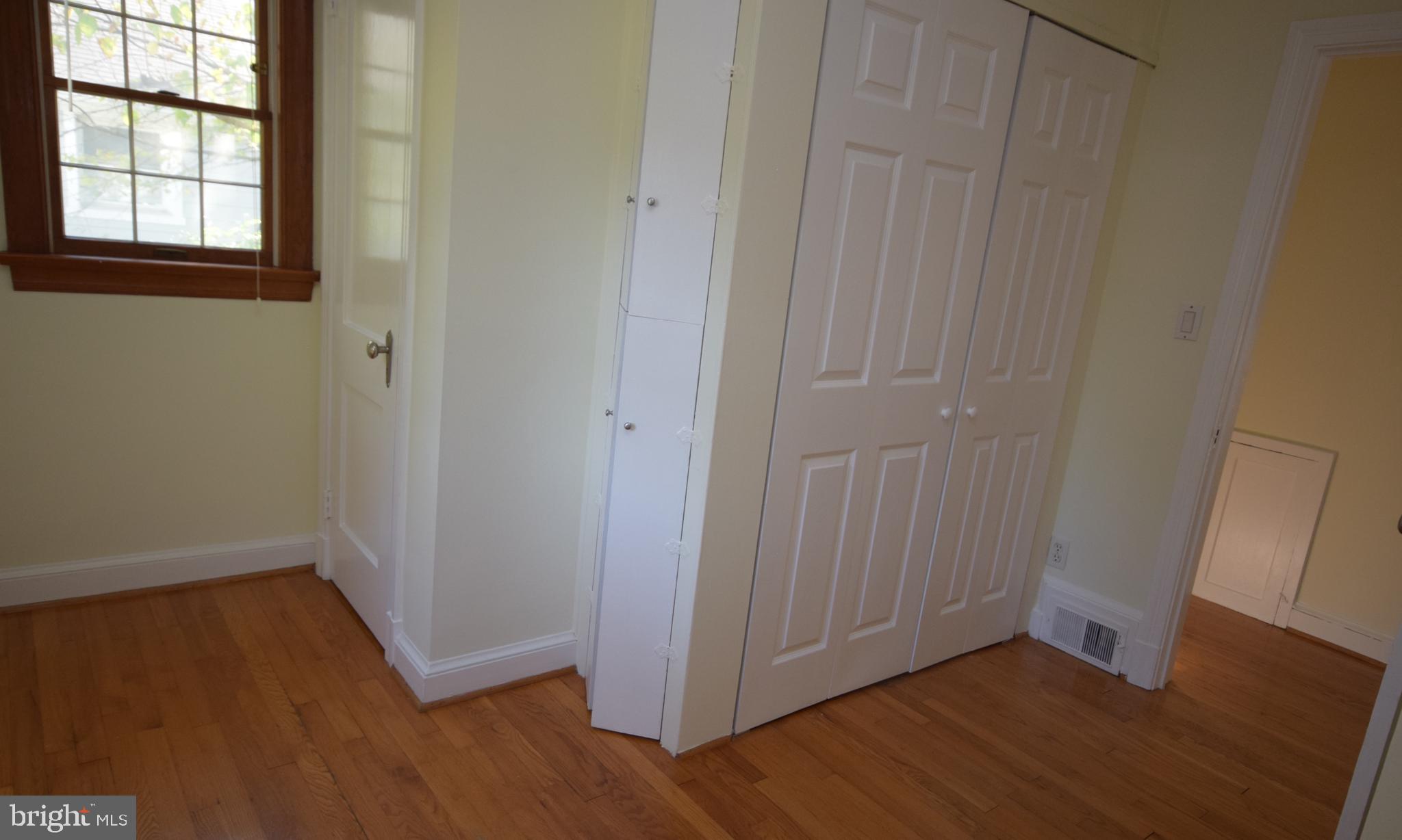 116 W Cameron Rd