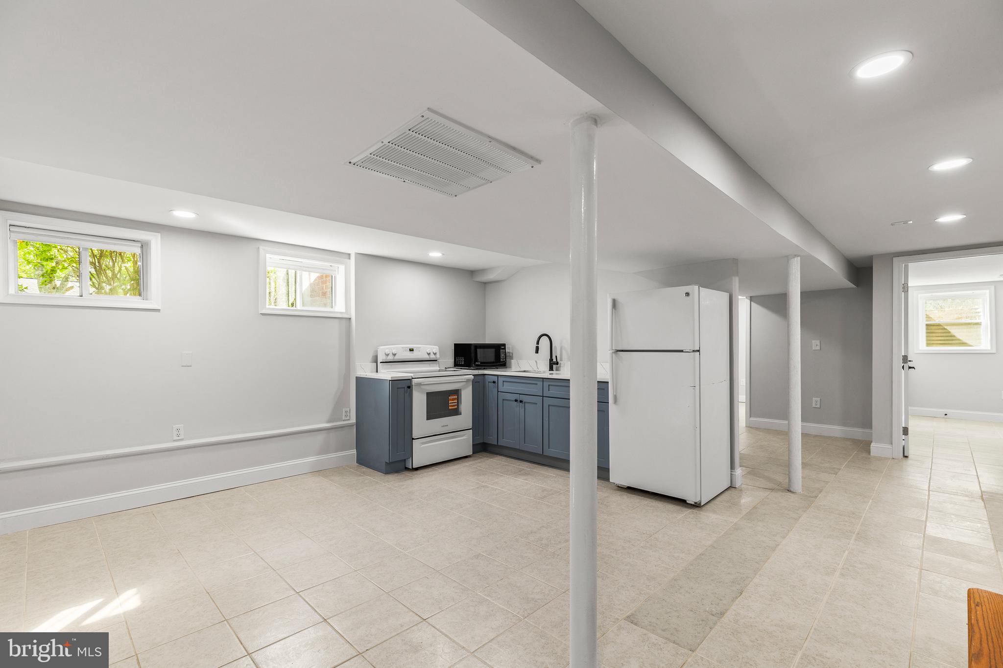 804 RANDOLPH ST #BASEMENT