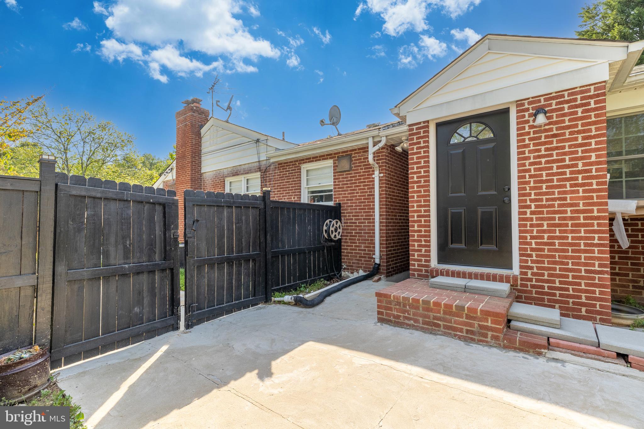 804 RANDOLPH ST #BASEMENT