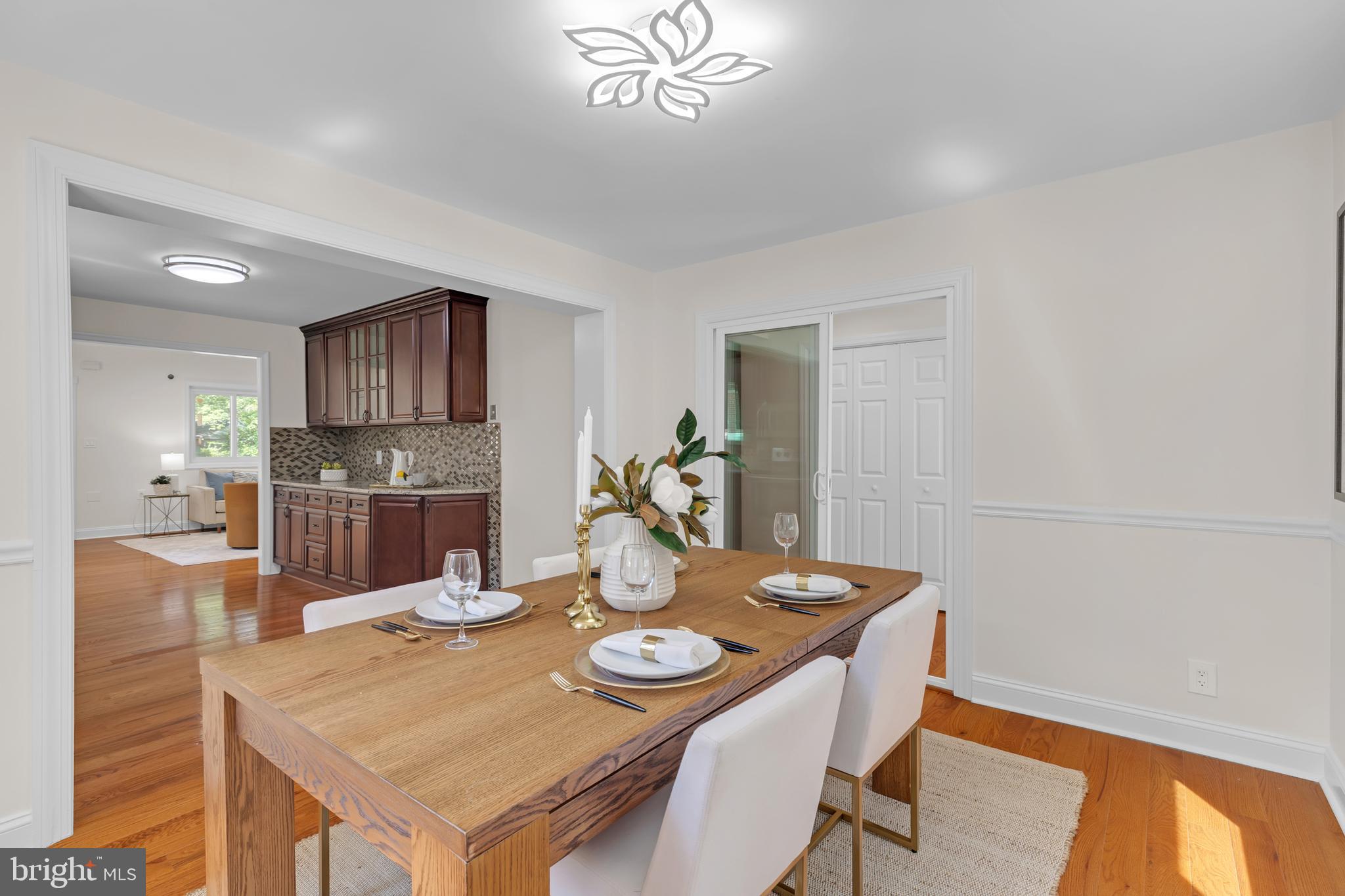 3805 CAROLYN AVENUE