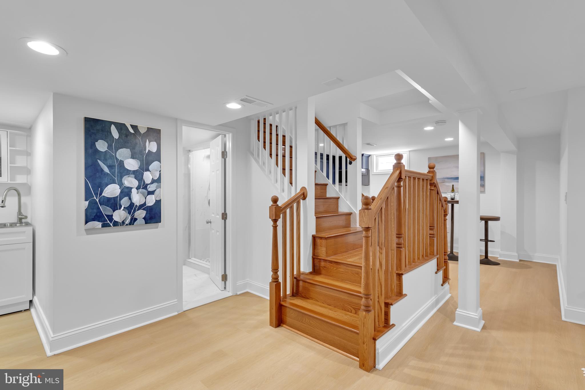 3805 CAROLYN AVENUE