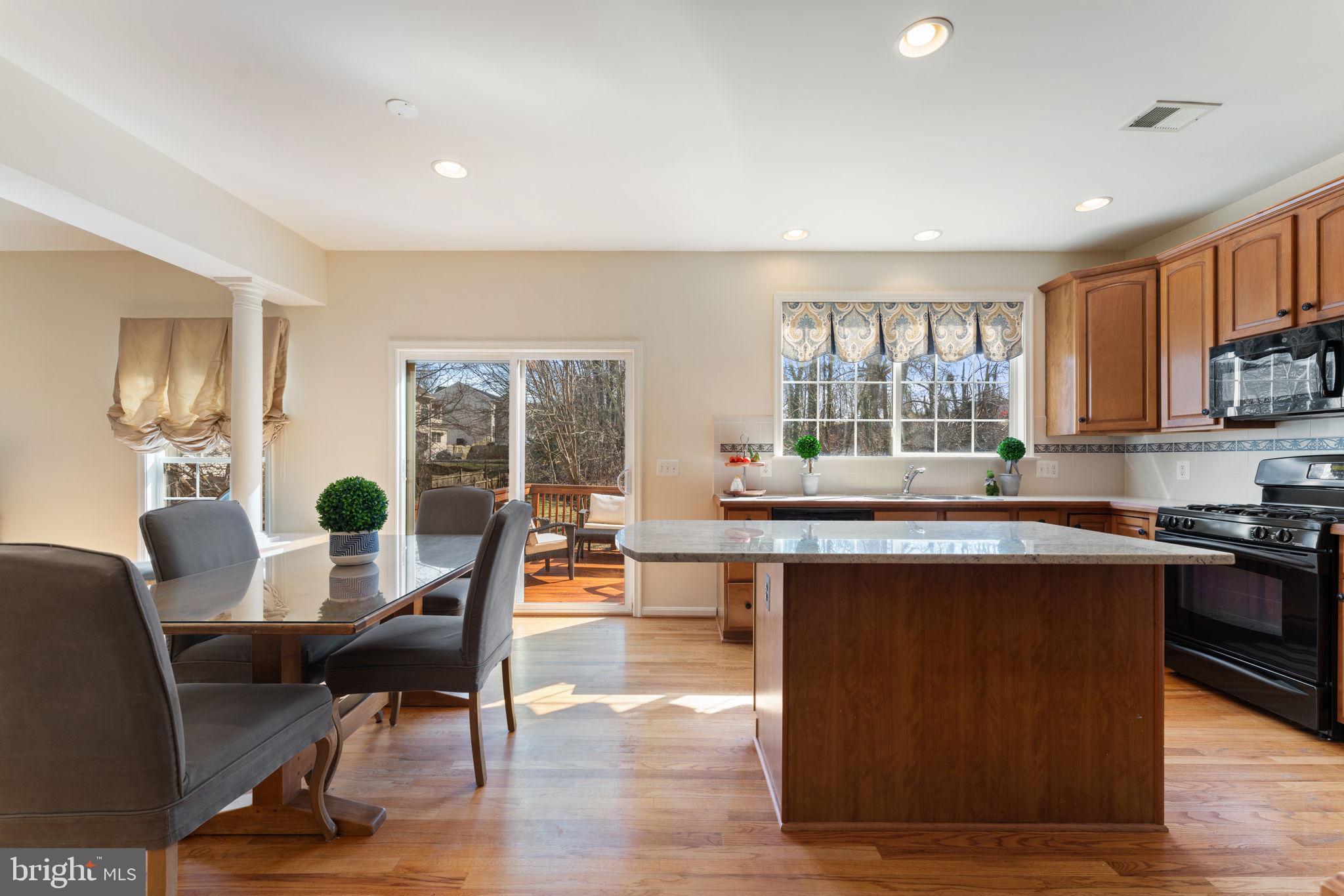 257 Hidden Creek Ln