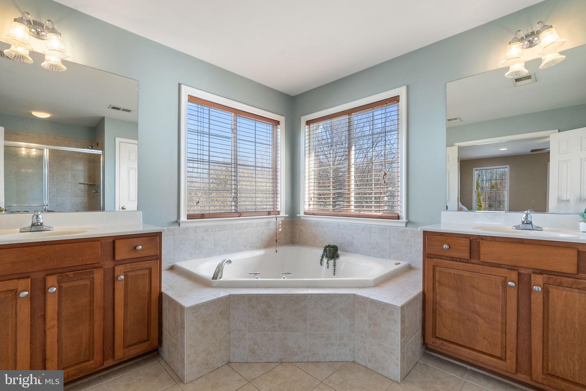 257 Hidden Creek Ln
