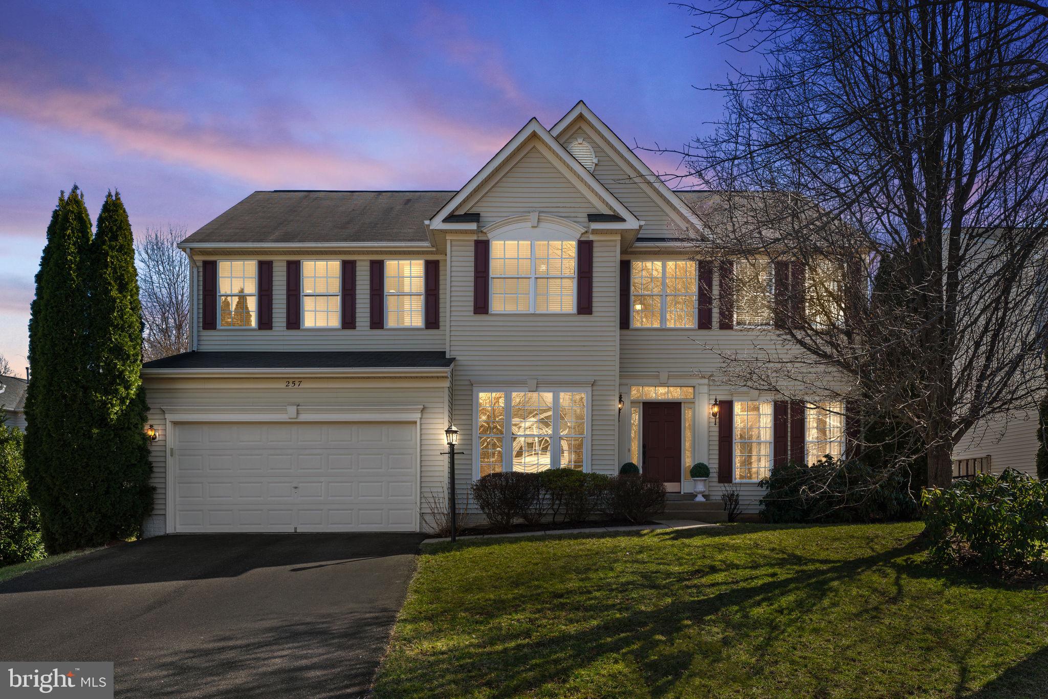 257 Hidden Creek Ln