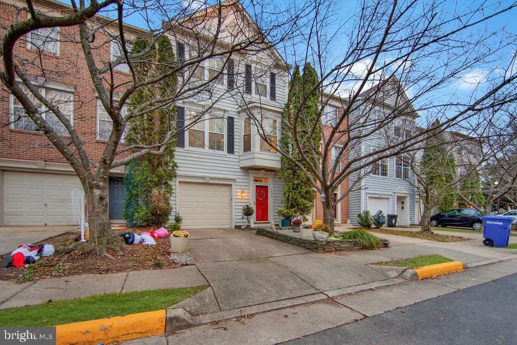 1113 Cypress Tree Pl