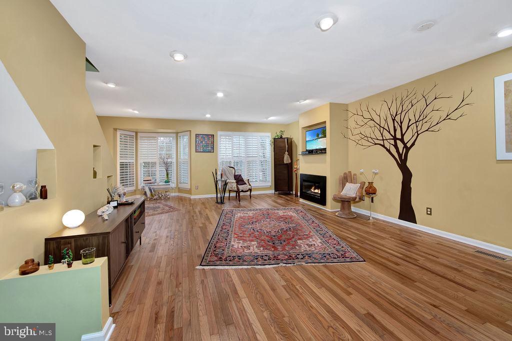 1113 Cypress Tree Pl
