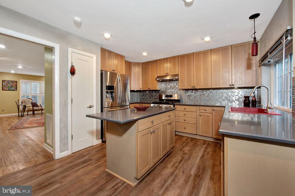 1113 Cypress Tree Pl