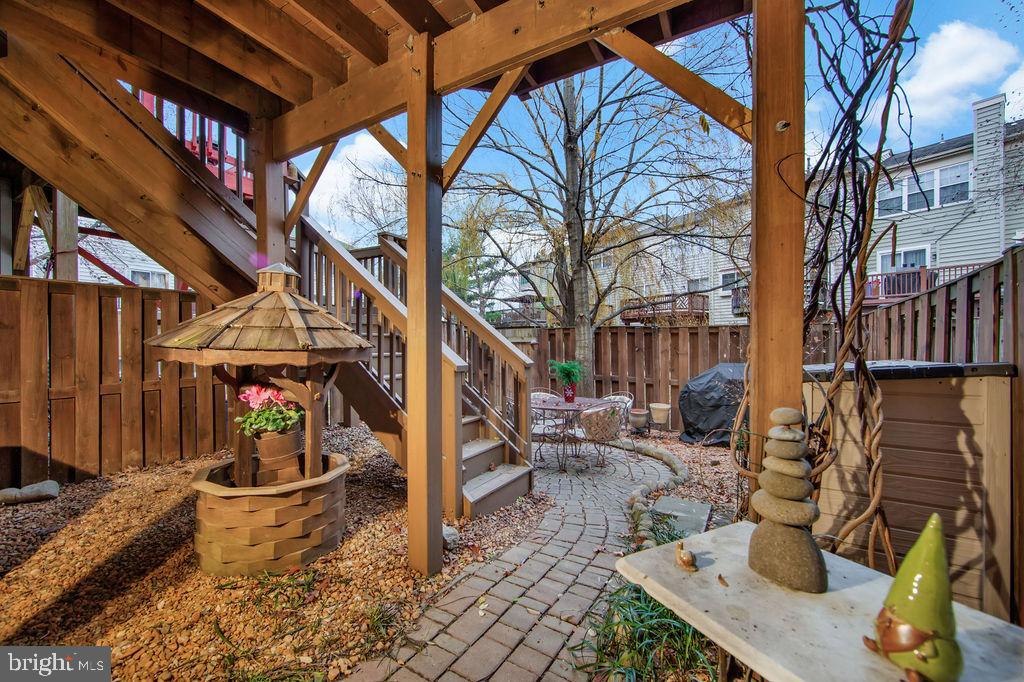 1113 Cypress Tree Pl