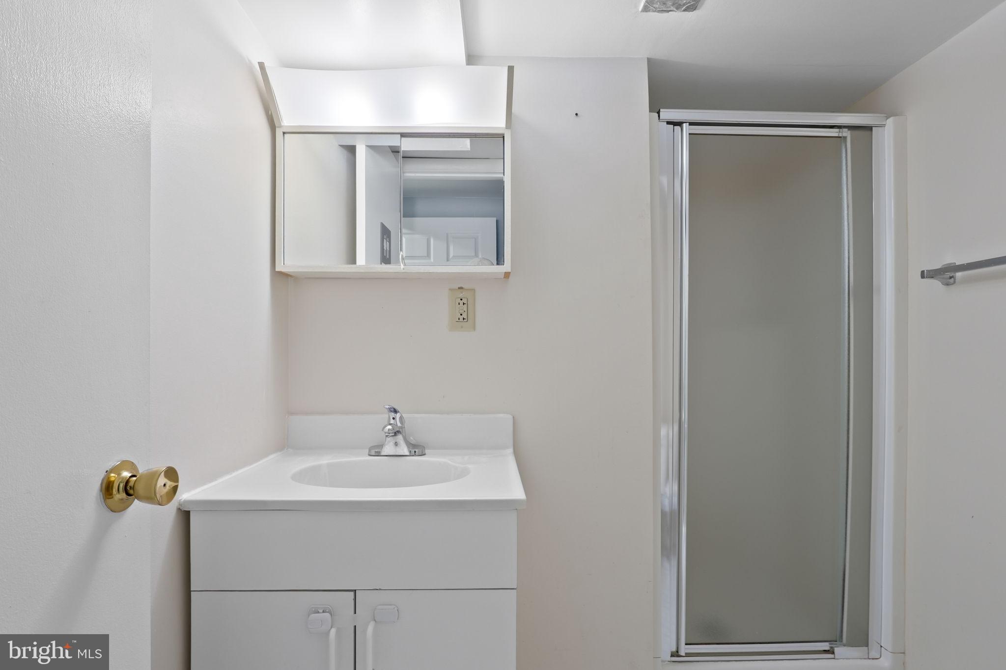 6446 SHANNON STATION CT