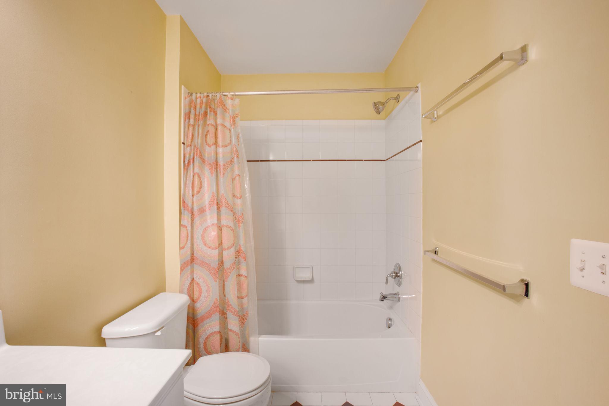 8917 Rhododendron Cir