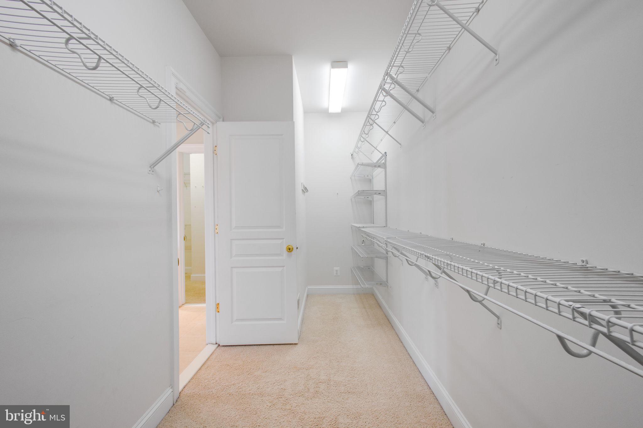 8917 Rhododendron Cir