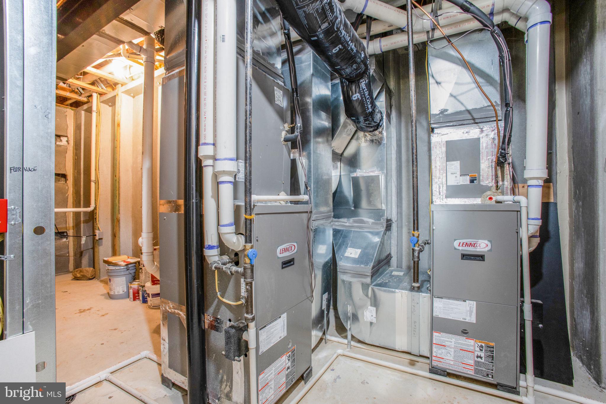 8917 Rhododendron Cir