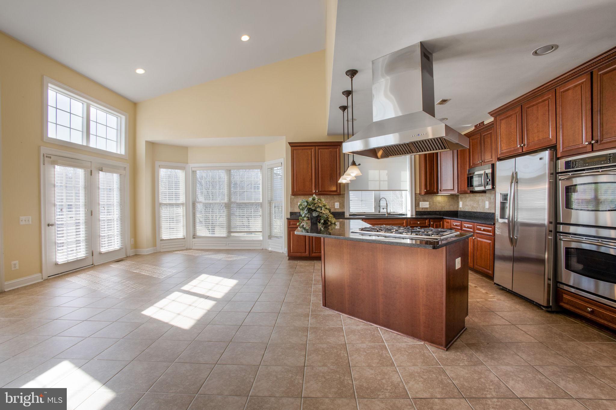 8917 Rhododendron Cir