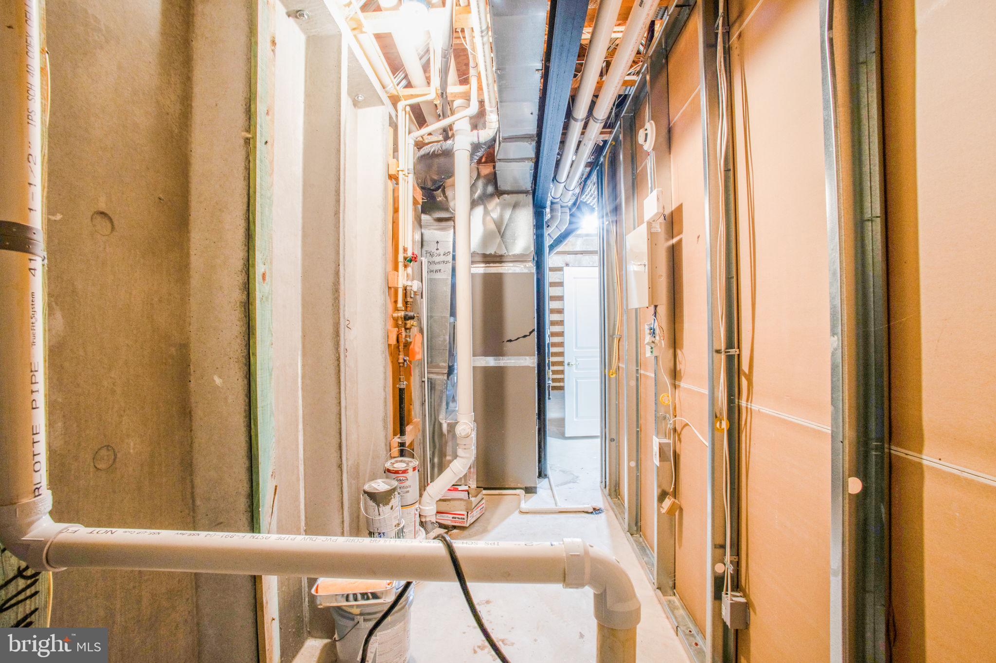 8917 Rhododendron Cir