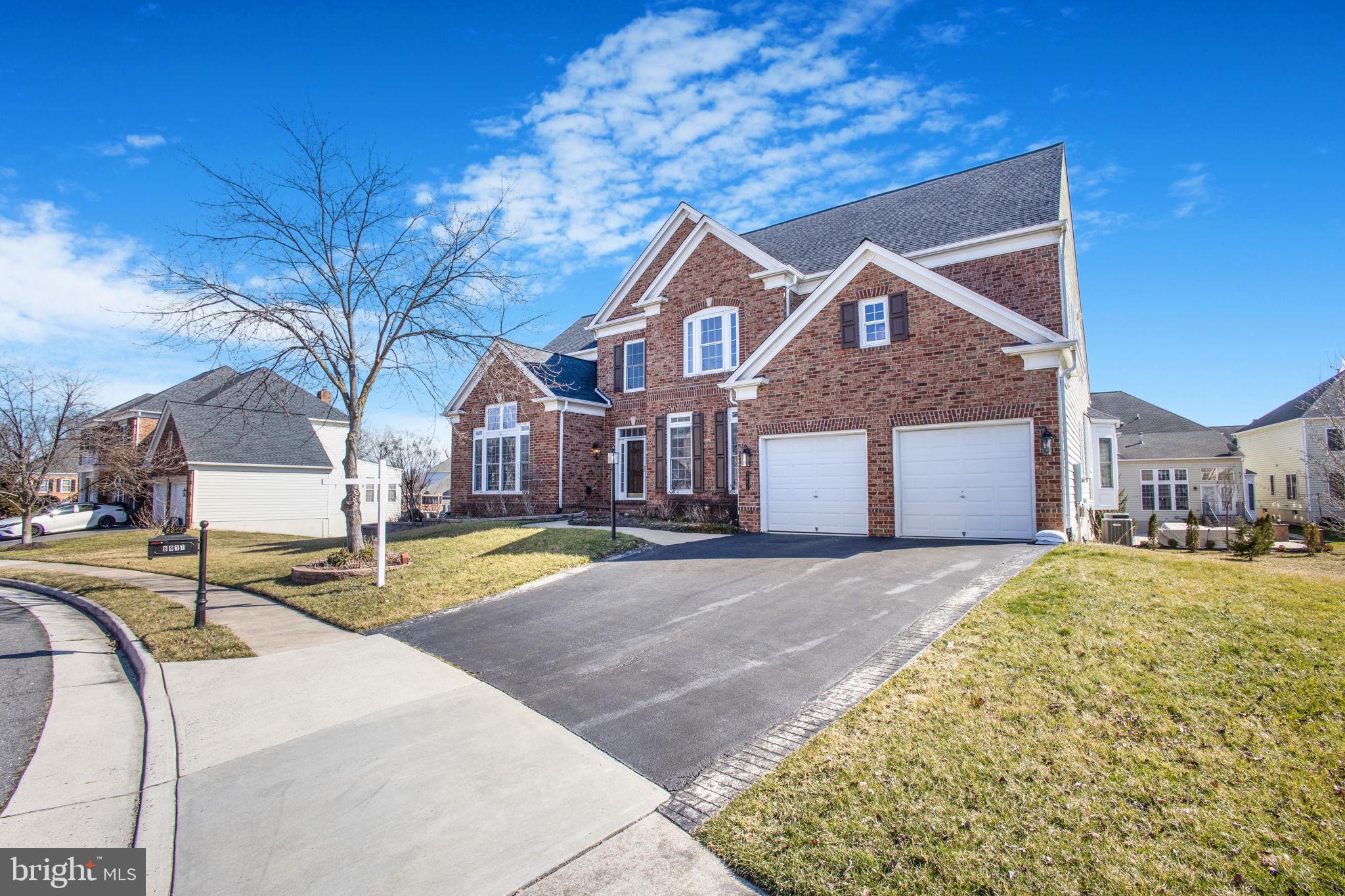 8917 Rhododendron Cir