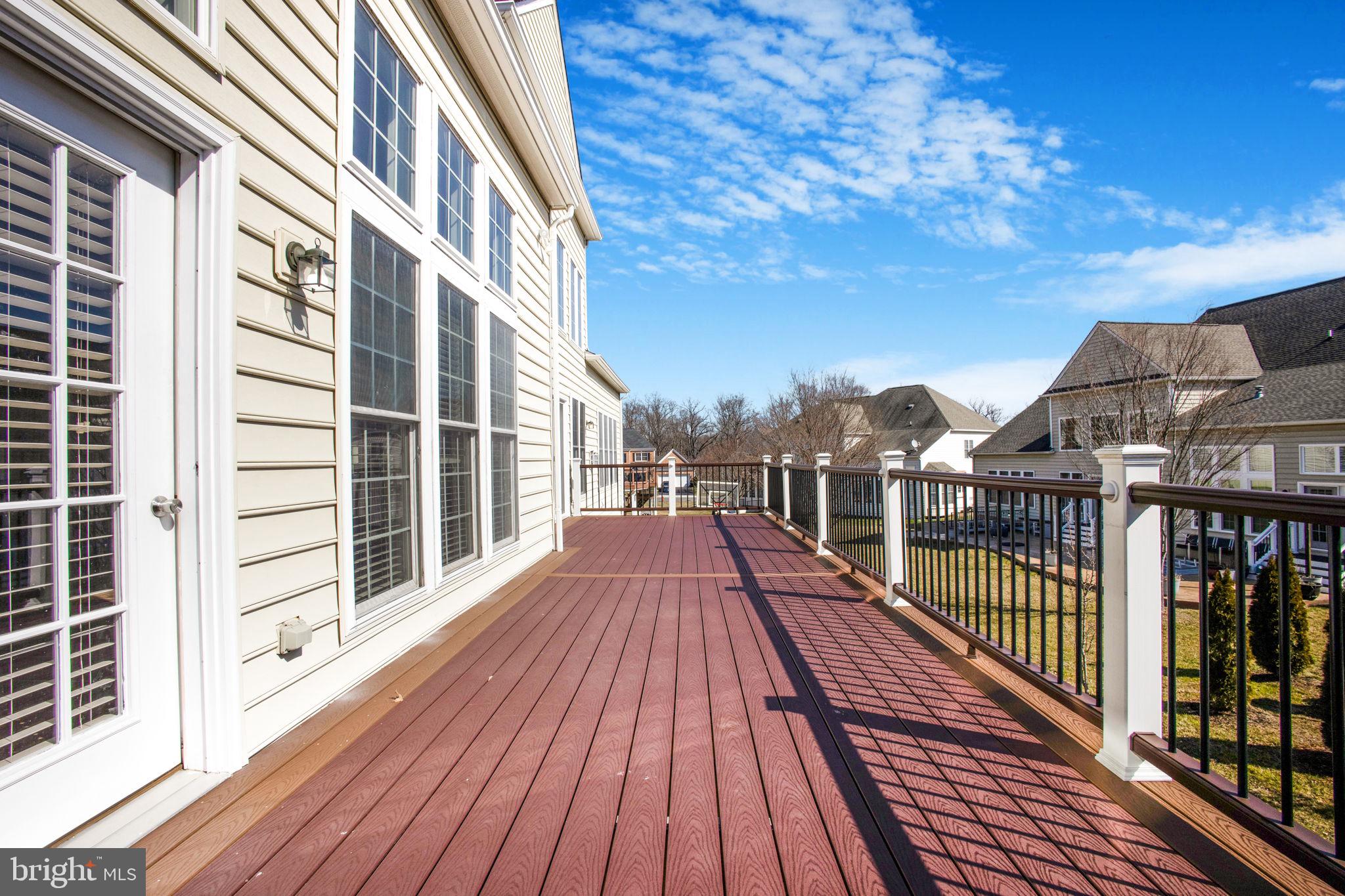 8917 Rhododendron Cir