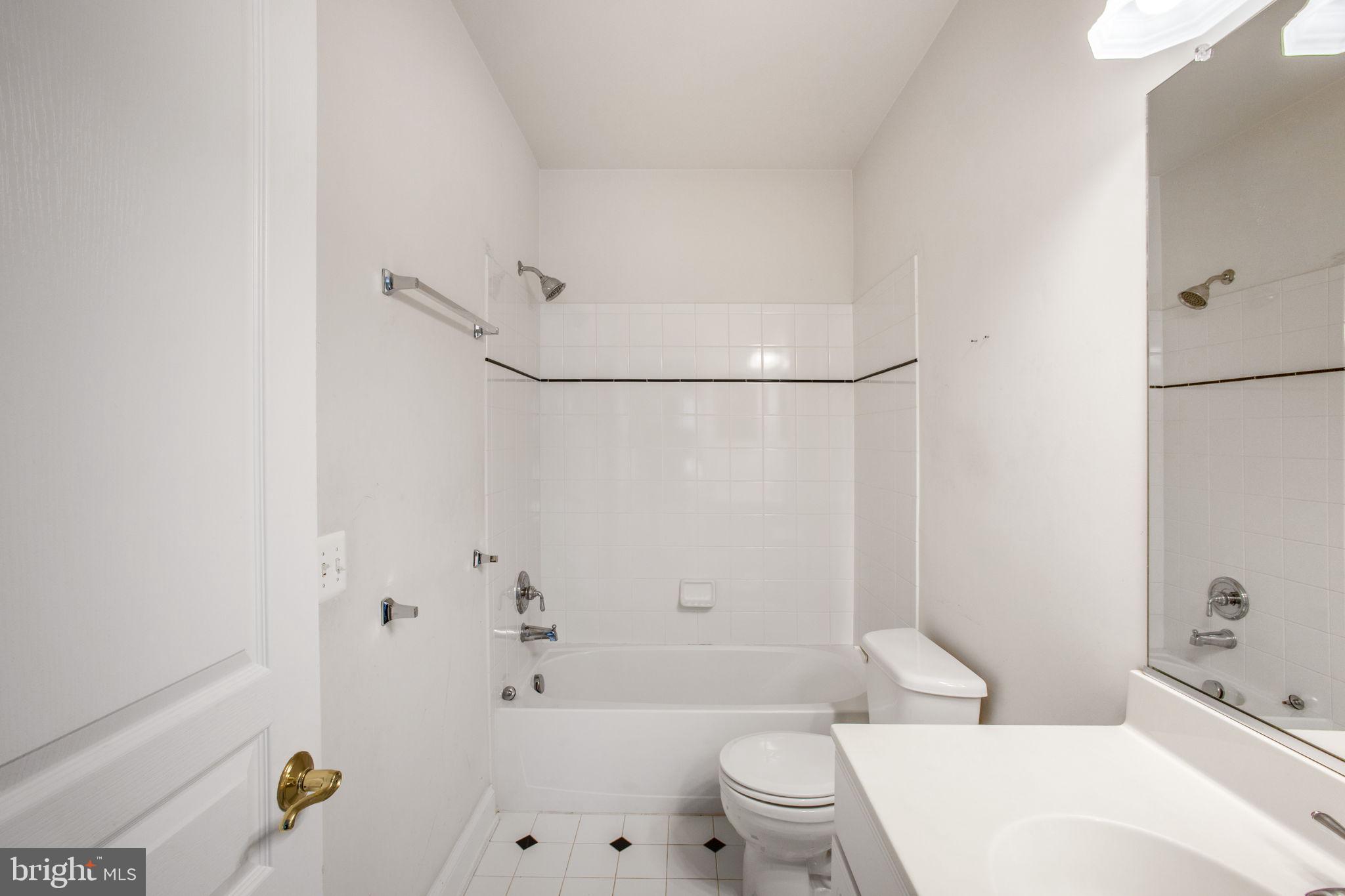 8917 Rhododendron Cir