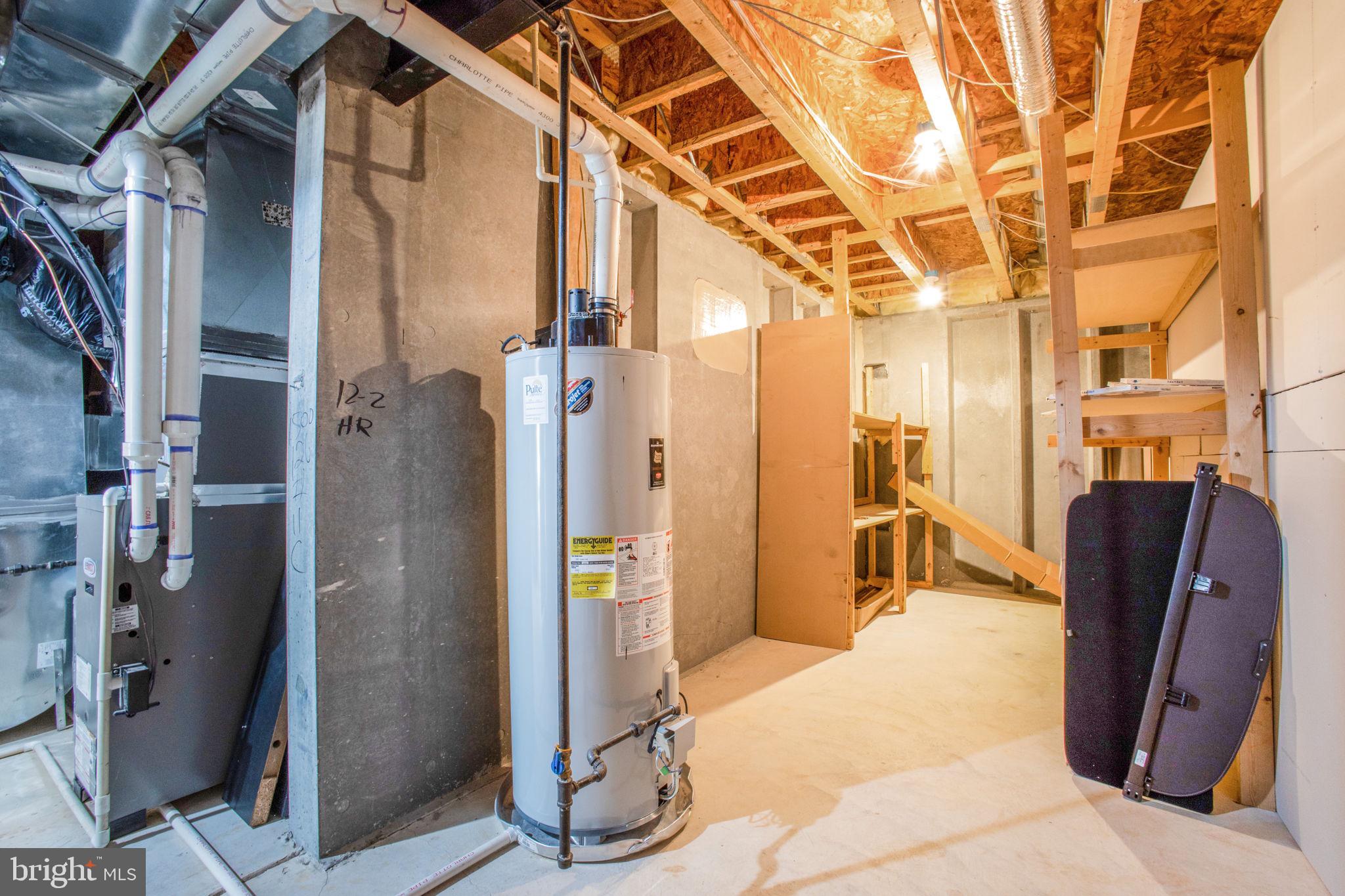 8917 Rhododendron Cir