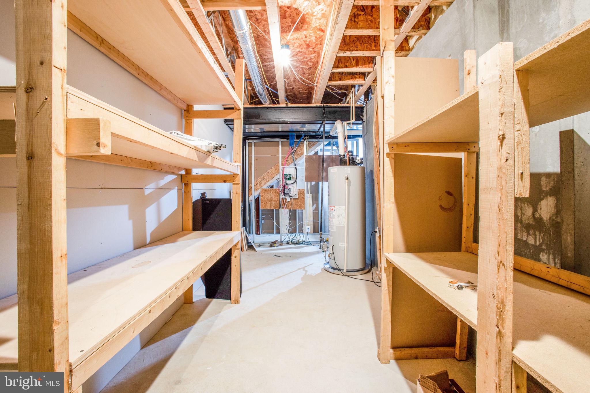 8917 Rhododendron Cir