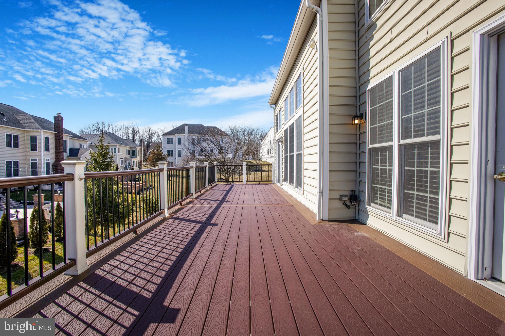 8917 Rhododendron Cir