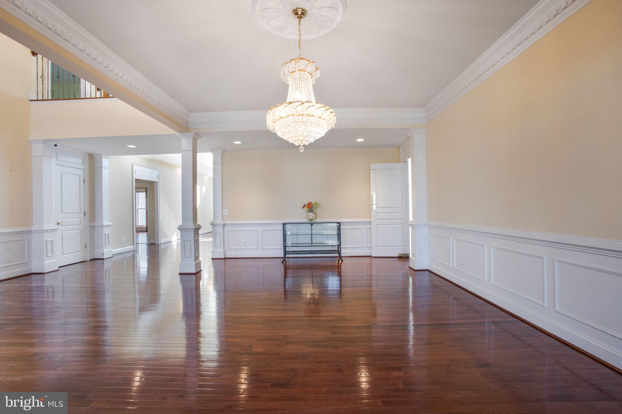 8917 Rhododendron Cir