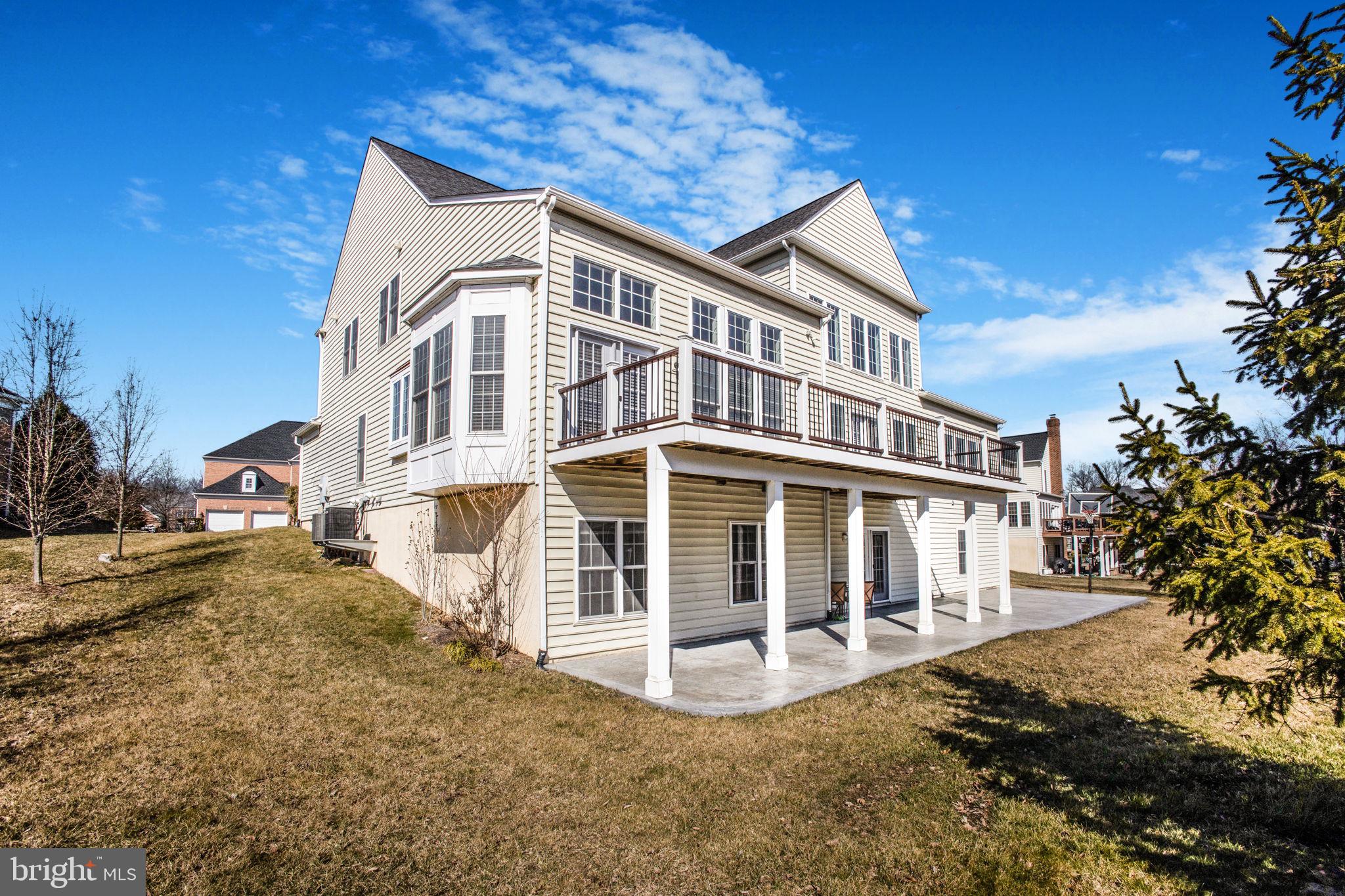 8917 Rhododendron Cir