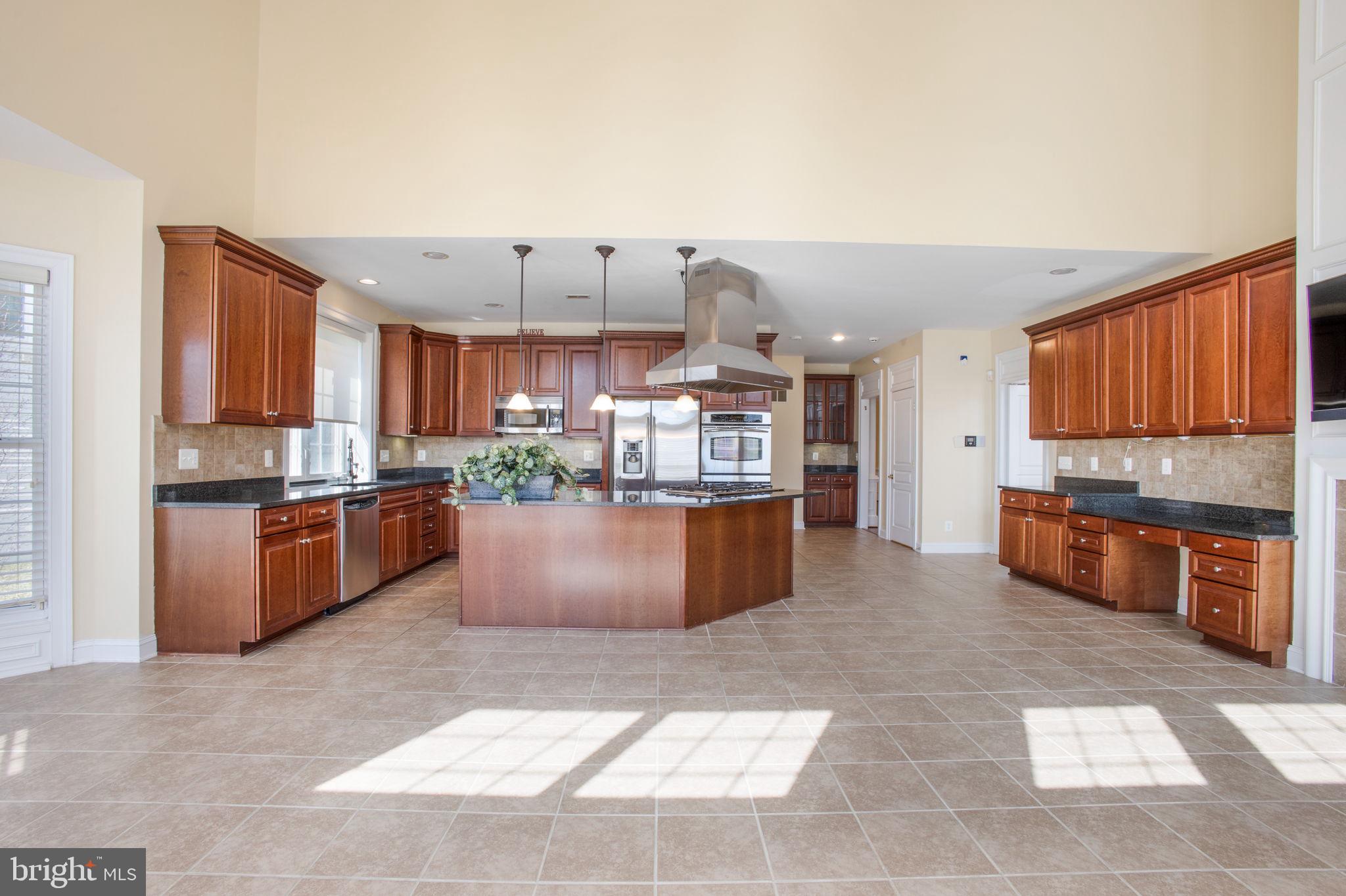 8917 Rhododendron Cir