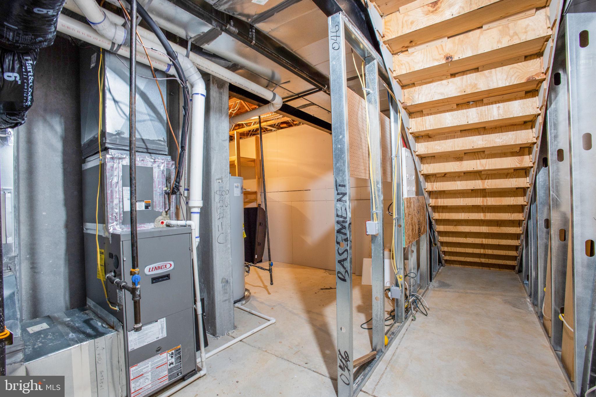 8917 Rhododendron Cir