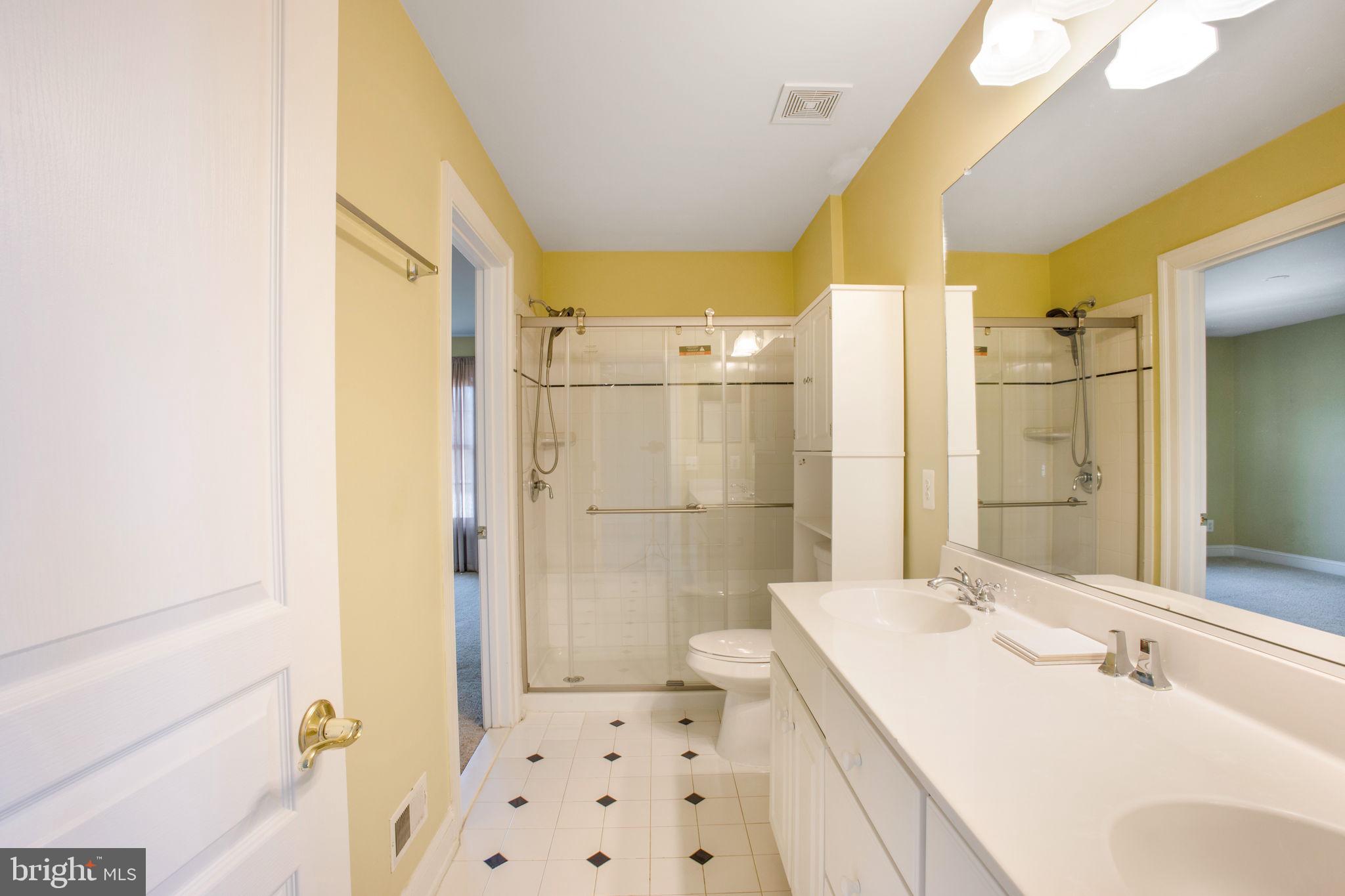 8917 Rhododendron Cir