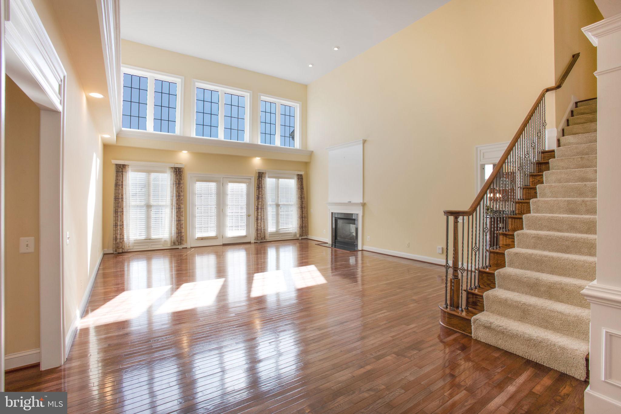 8917 Rhododendron Cir