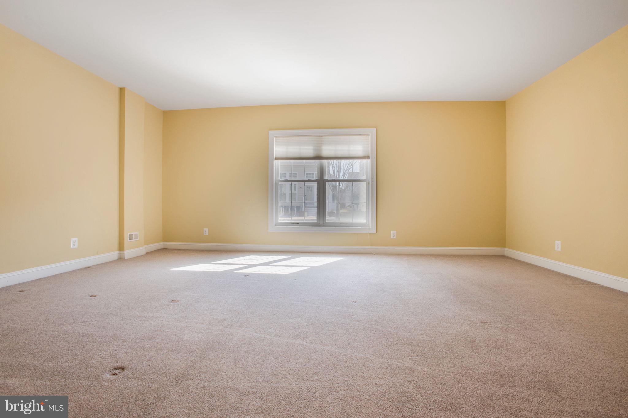 8917 Rhododendron Cir