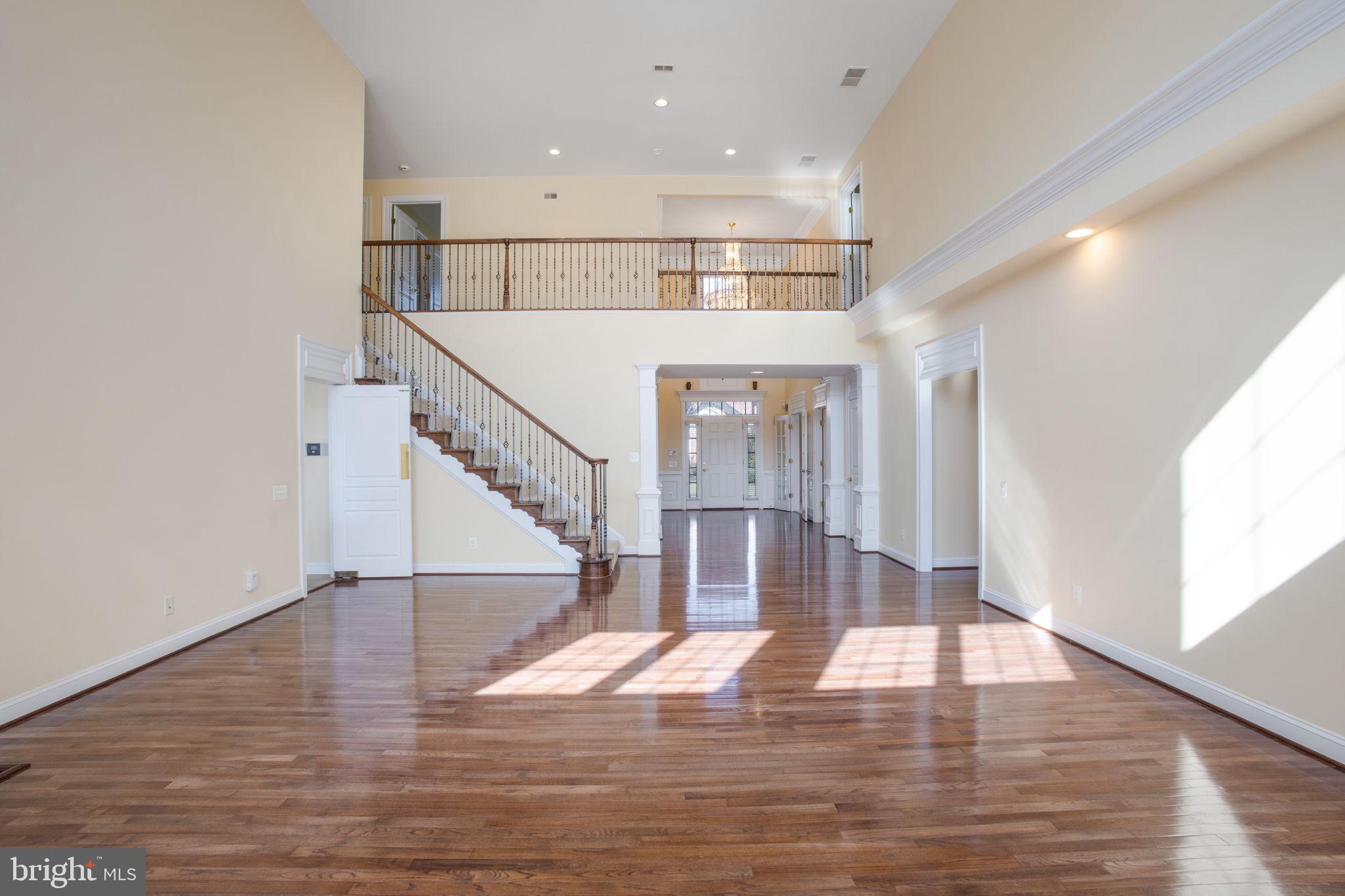 8917 Rhododendron Cir