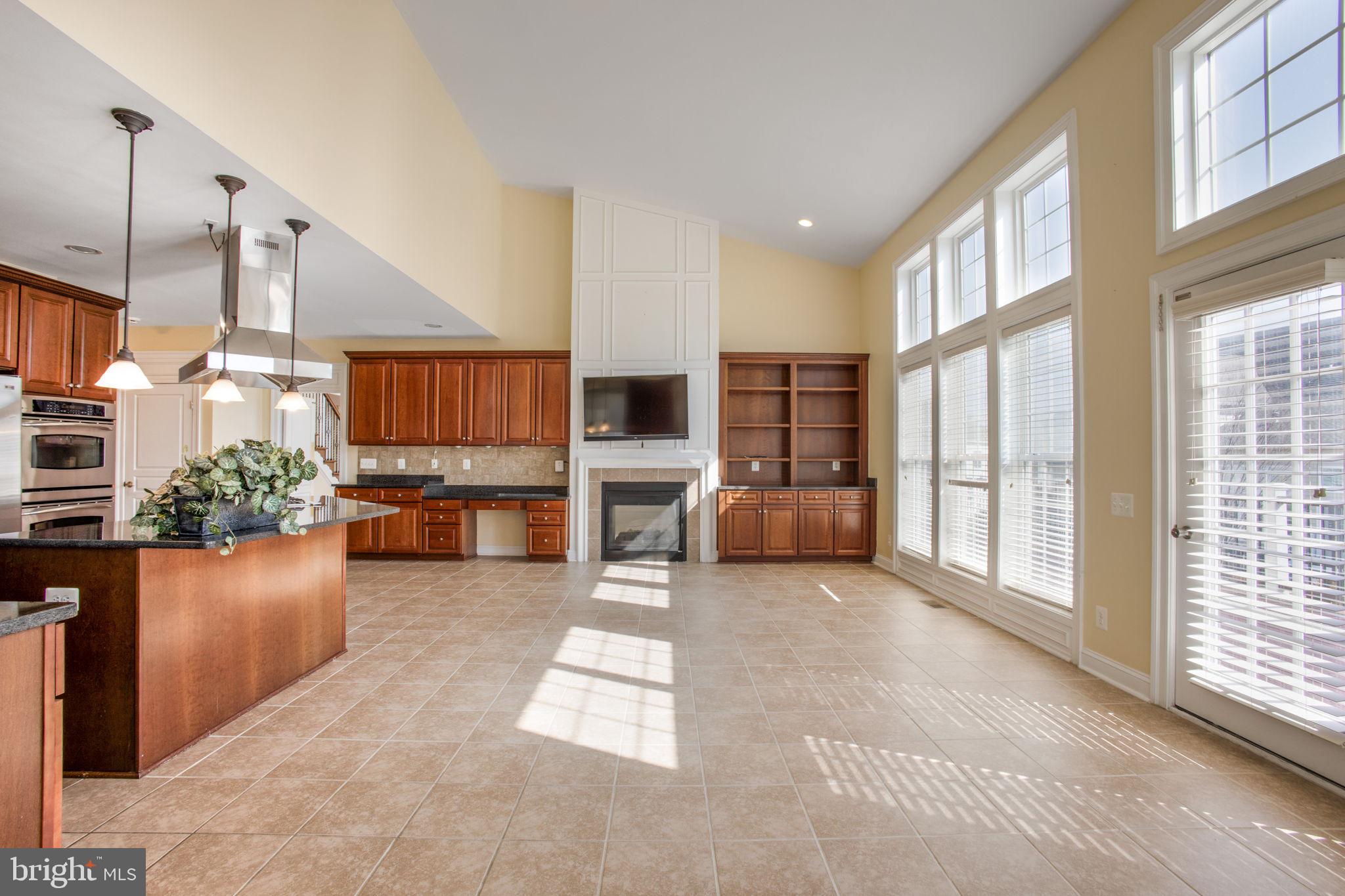 8917 Rhododendron Cir