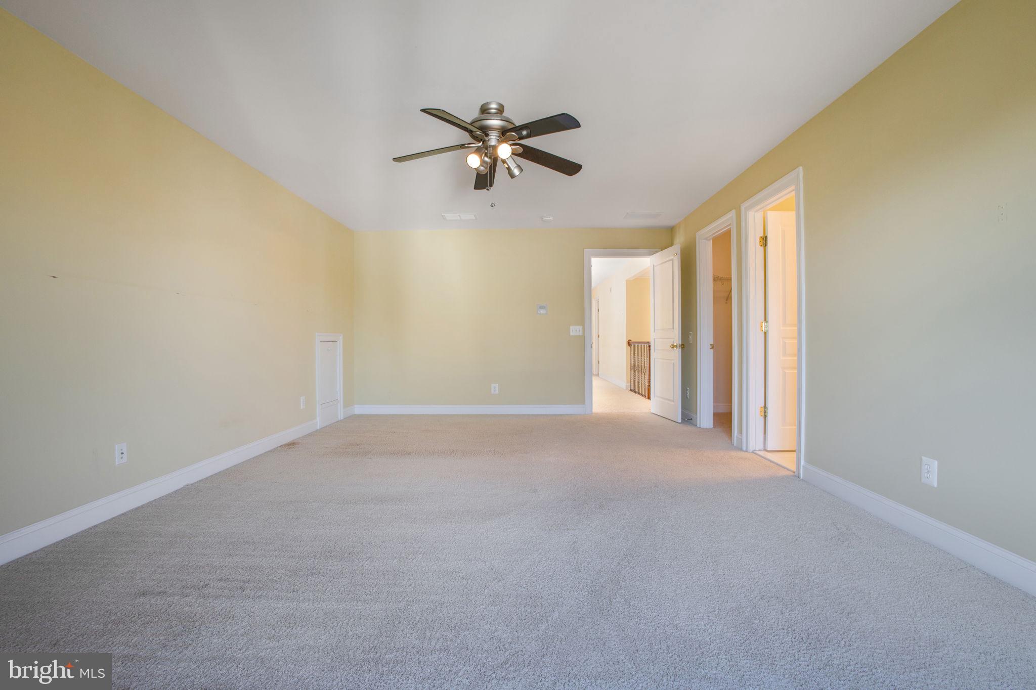 8917 Rhododendron Cir