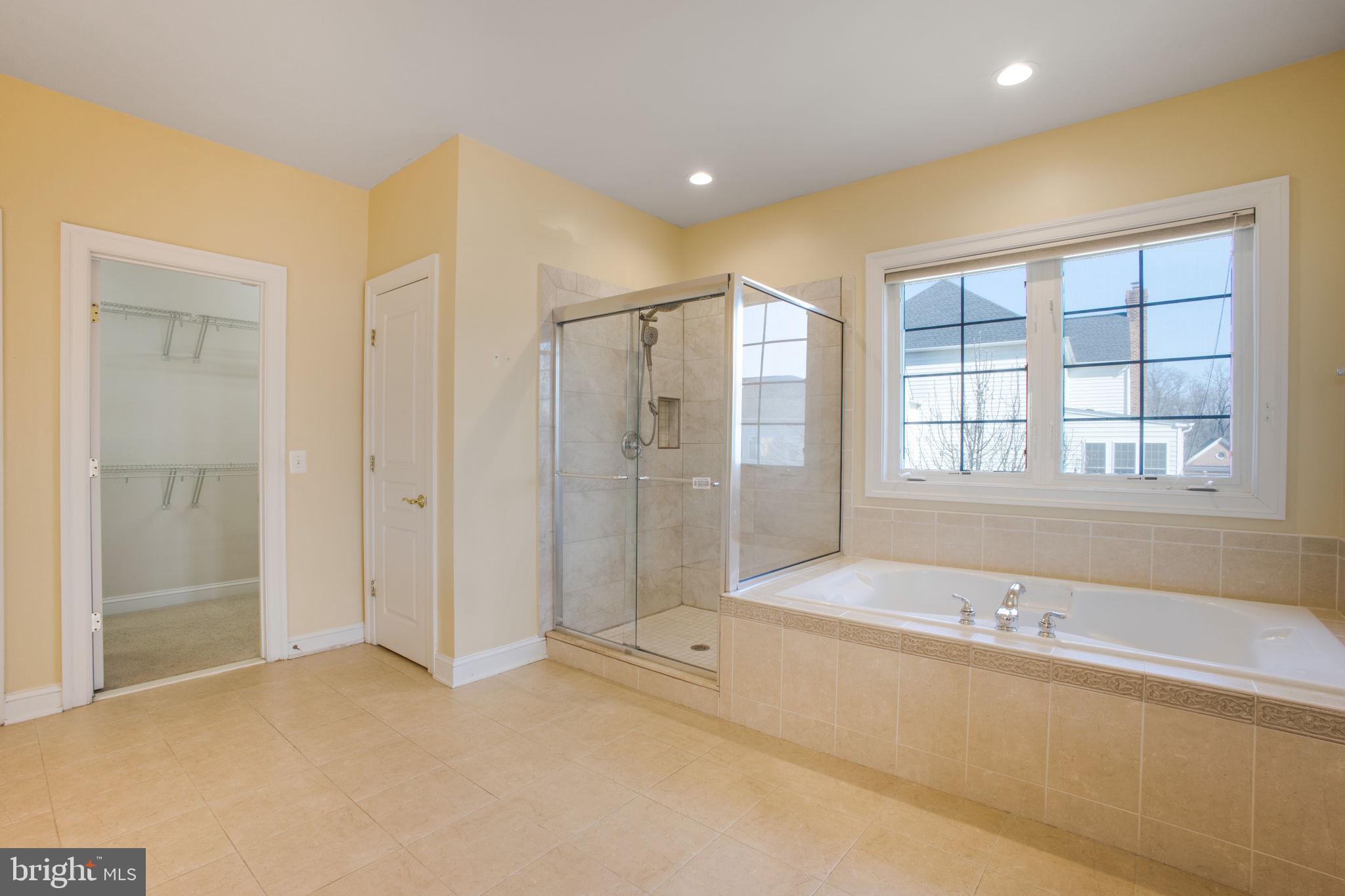 8917 Rhododendron Cir