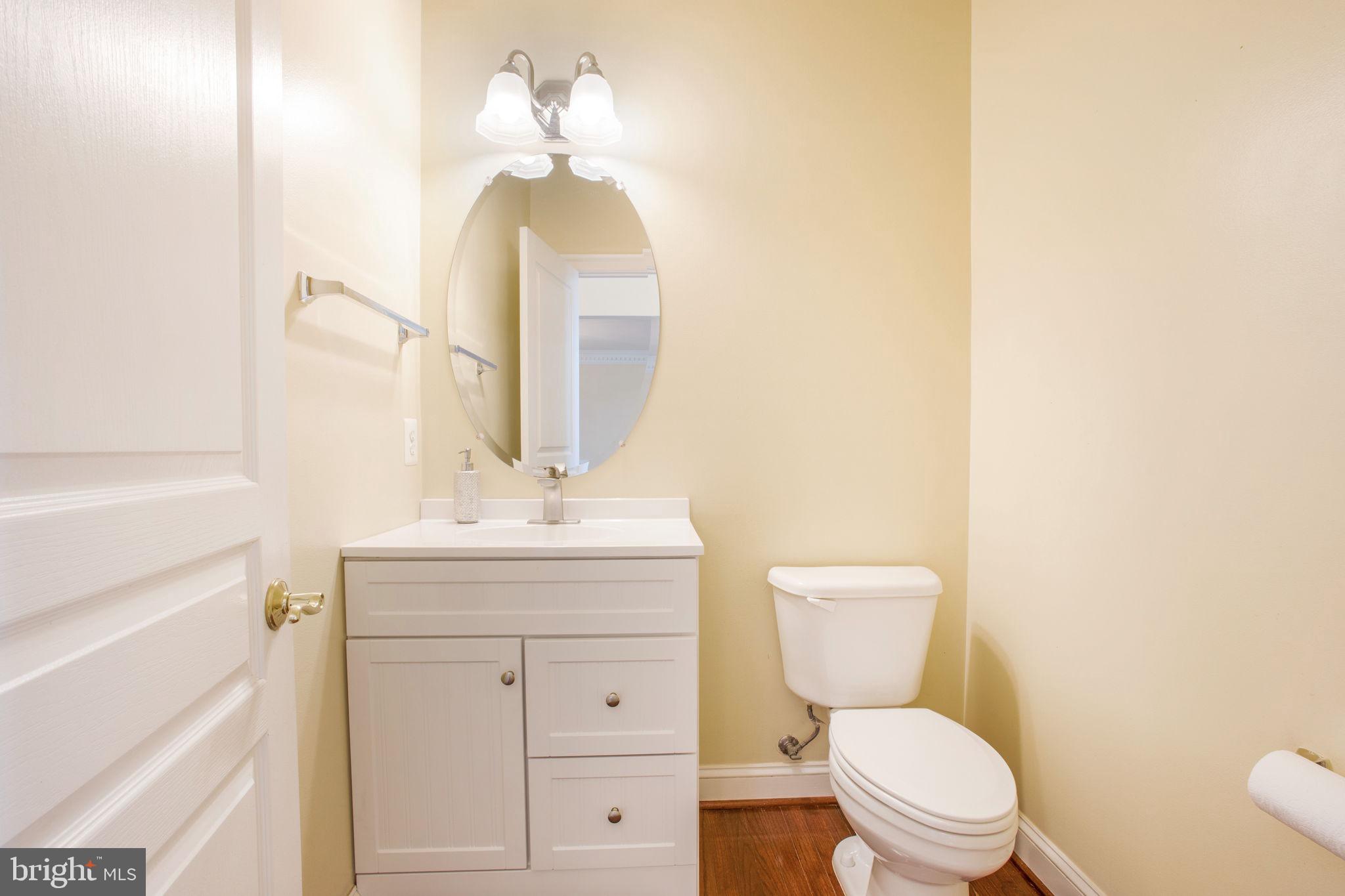 8917 Rhododendron Cir