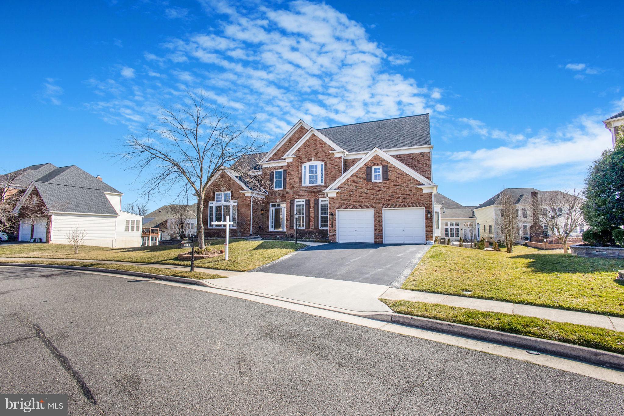 8917 Rhododendron Cir