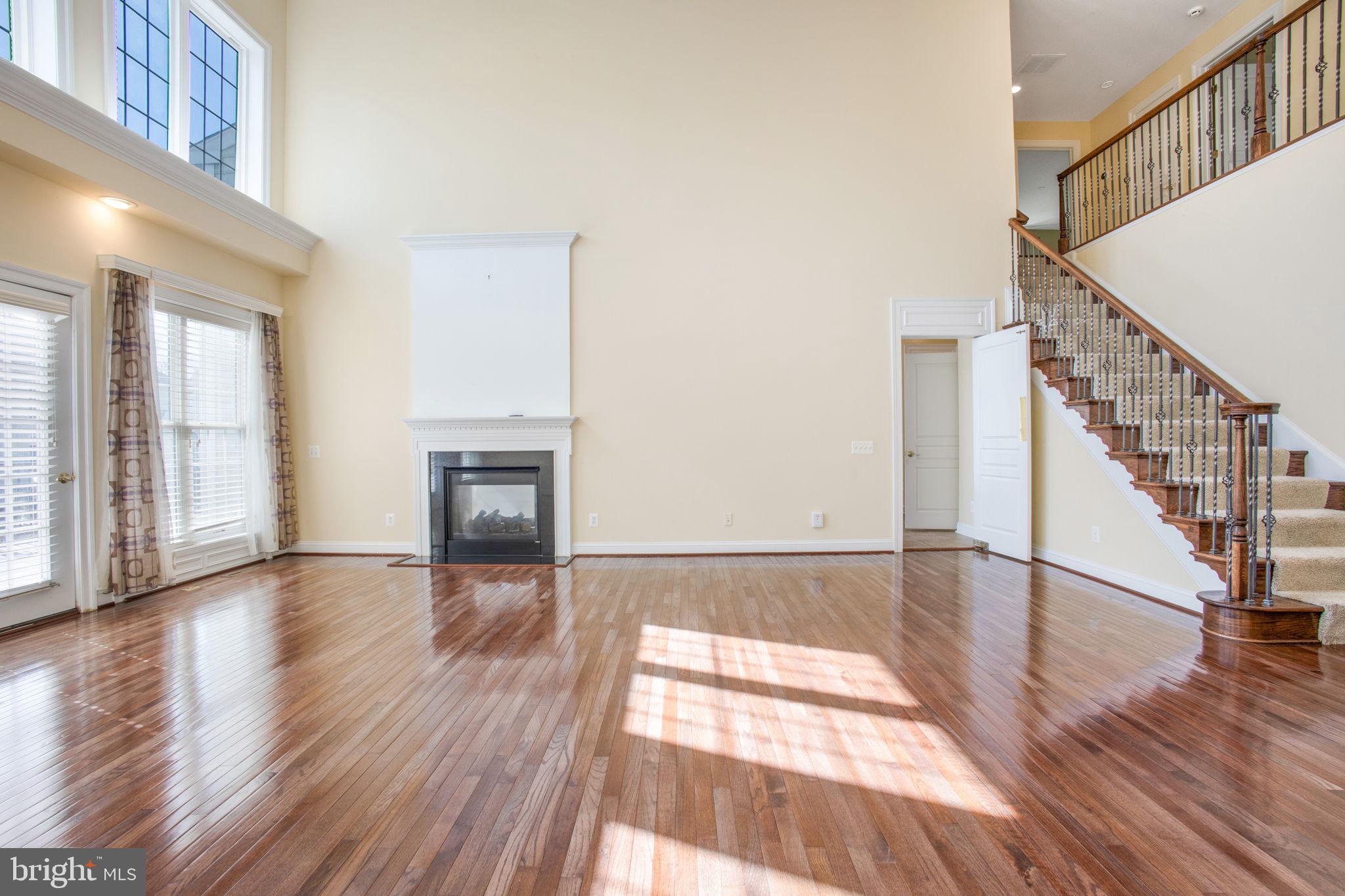 8917 Rhododendron Cir