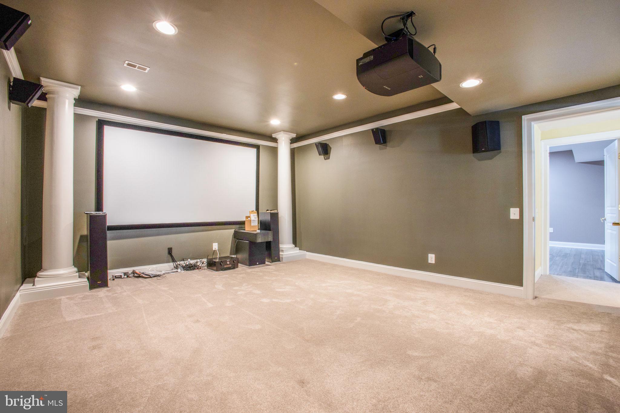 8917 Rhododendron Cir