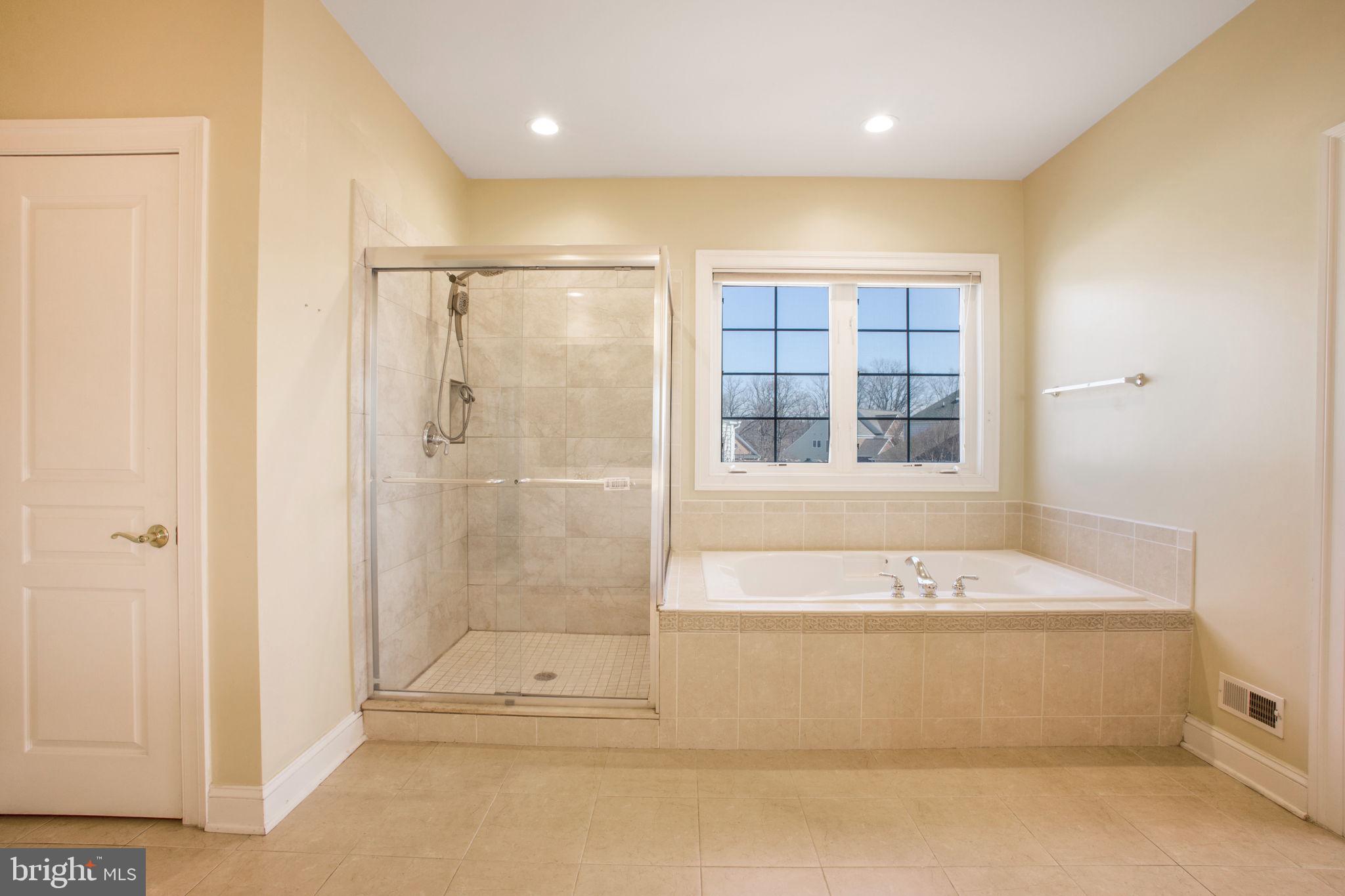 8917 Rhododendron Cir