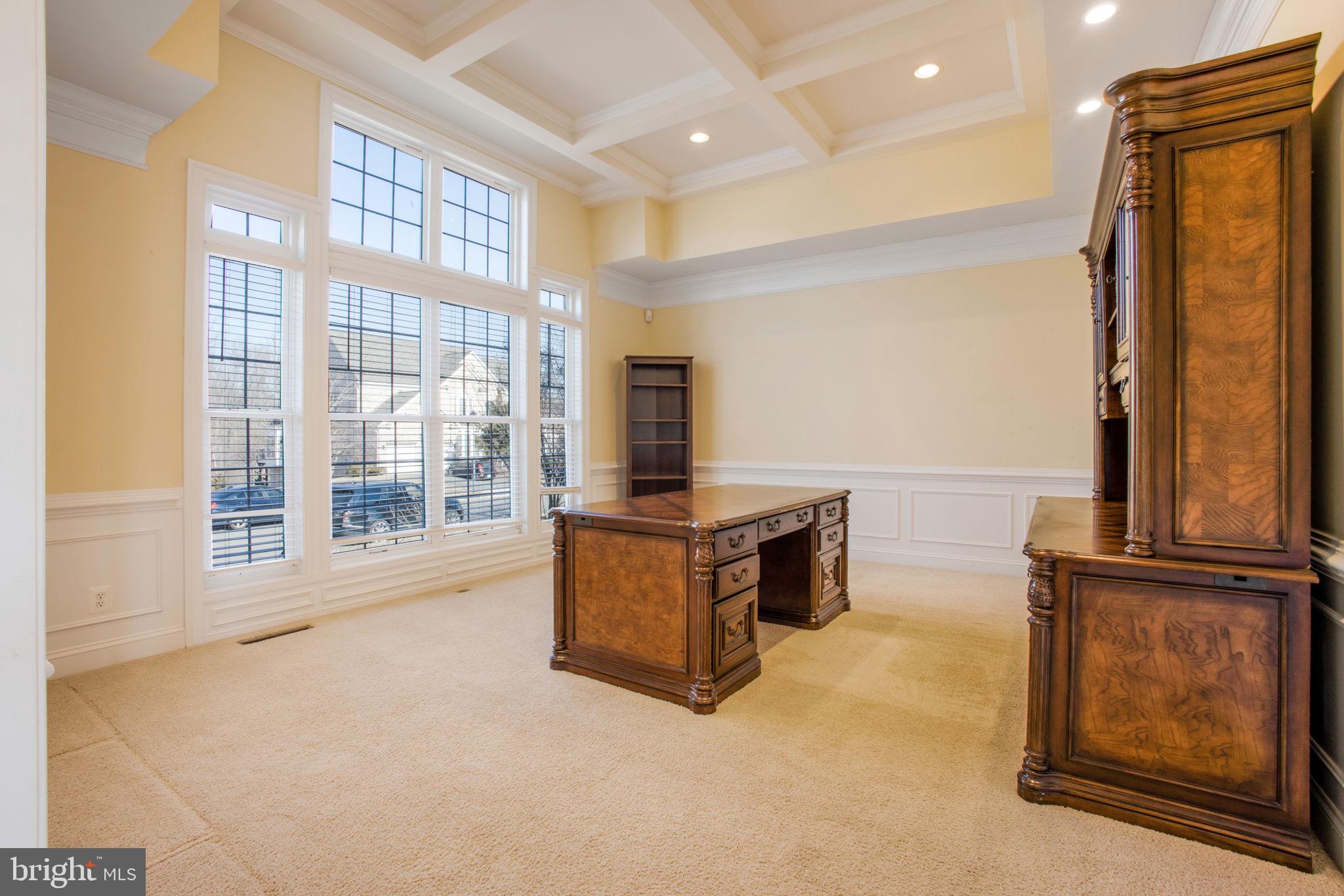 8917 Rhododendron Cir