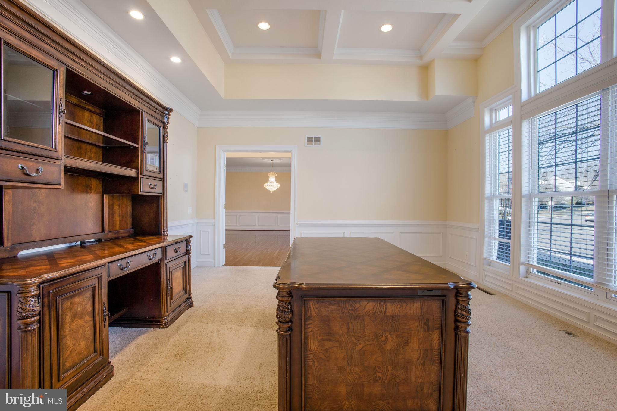 8917 Rhododendron Cir