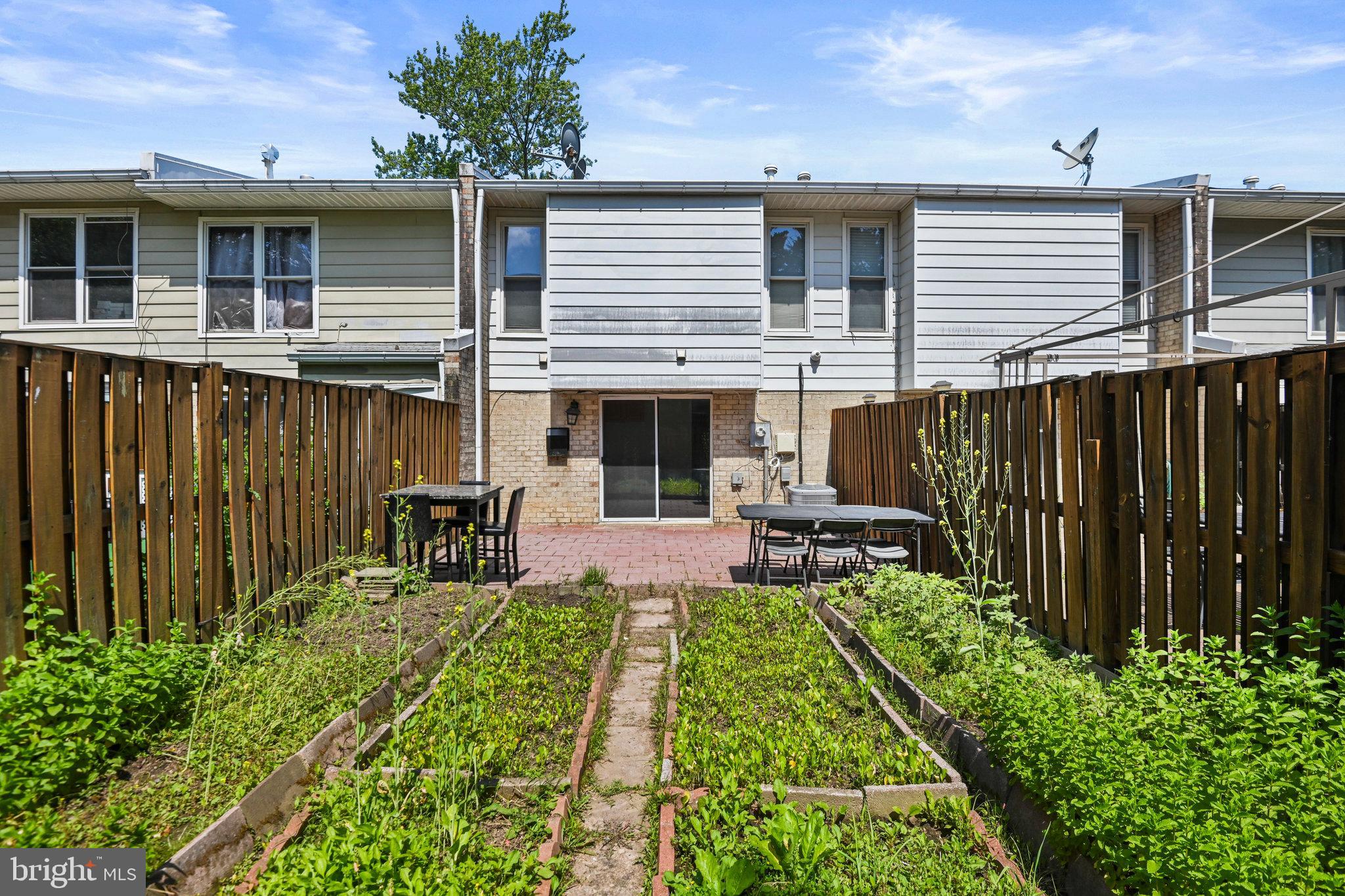 2141 Ferguson Pl