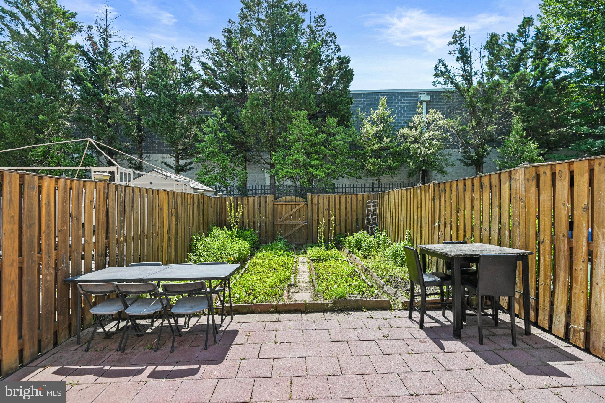 2141 Ferguson Pl