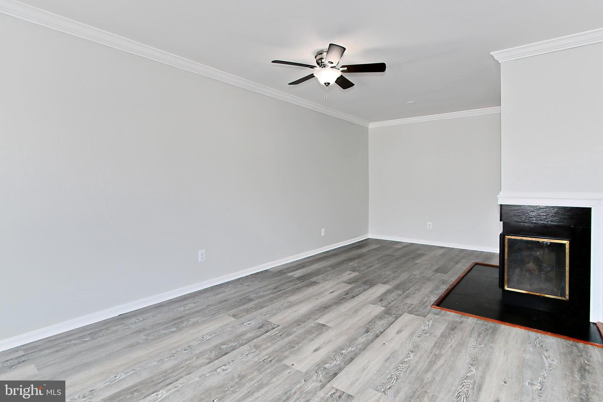 4112 Weeping Willow Ct #131b