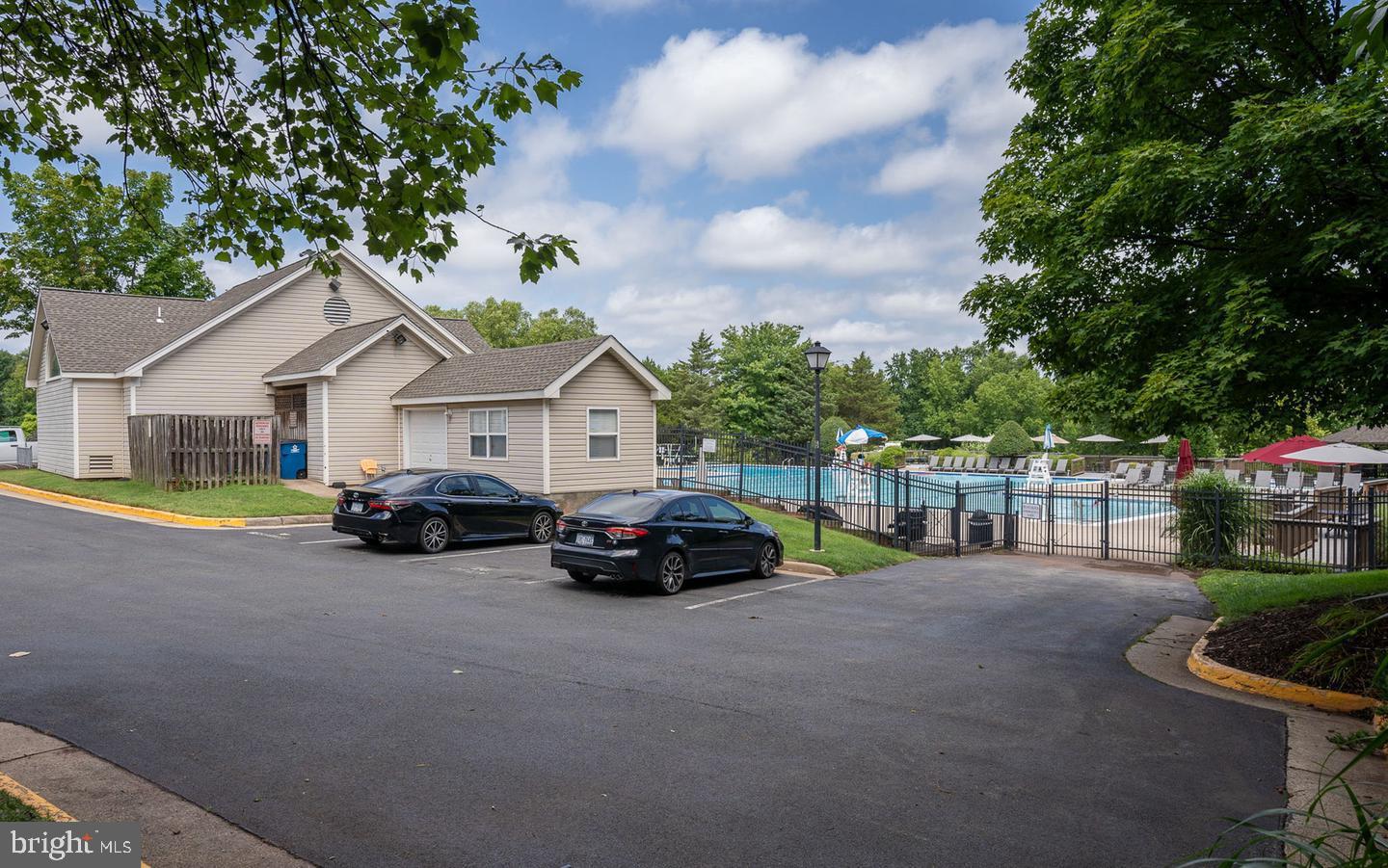 14725 Grobie Pond Ln