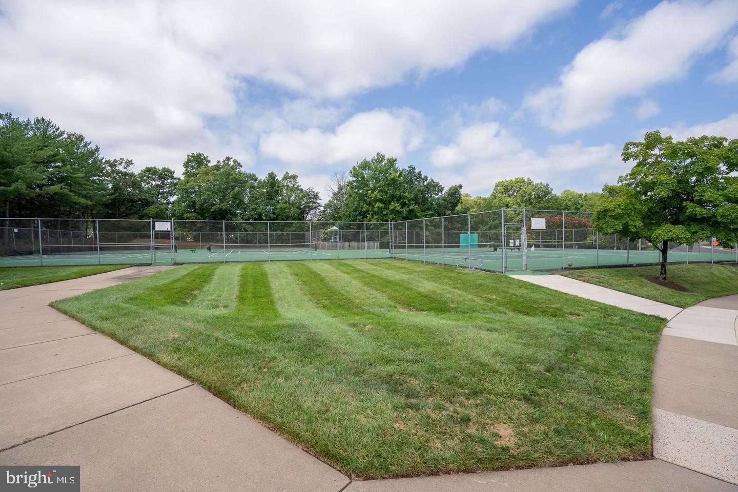 14725 Grobie Pond Ln